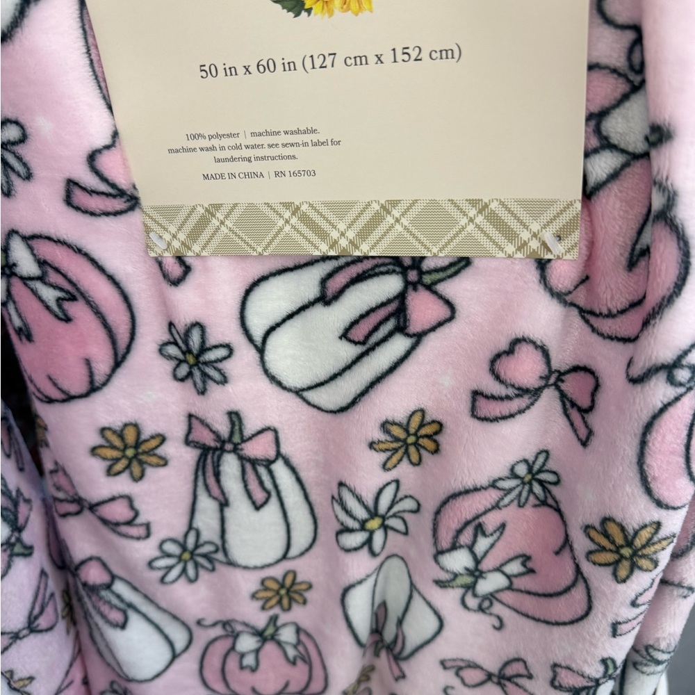 Pink pumpkins throw blanket Print